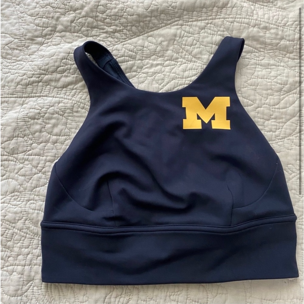 University of Michigan Lululemon Wunder Train Sports Bra size 6